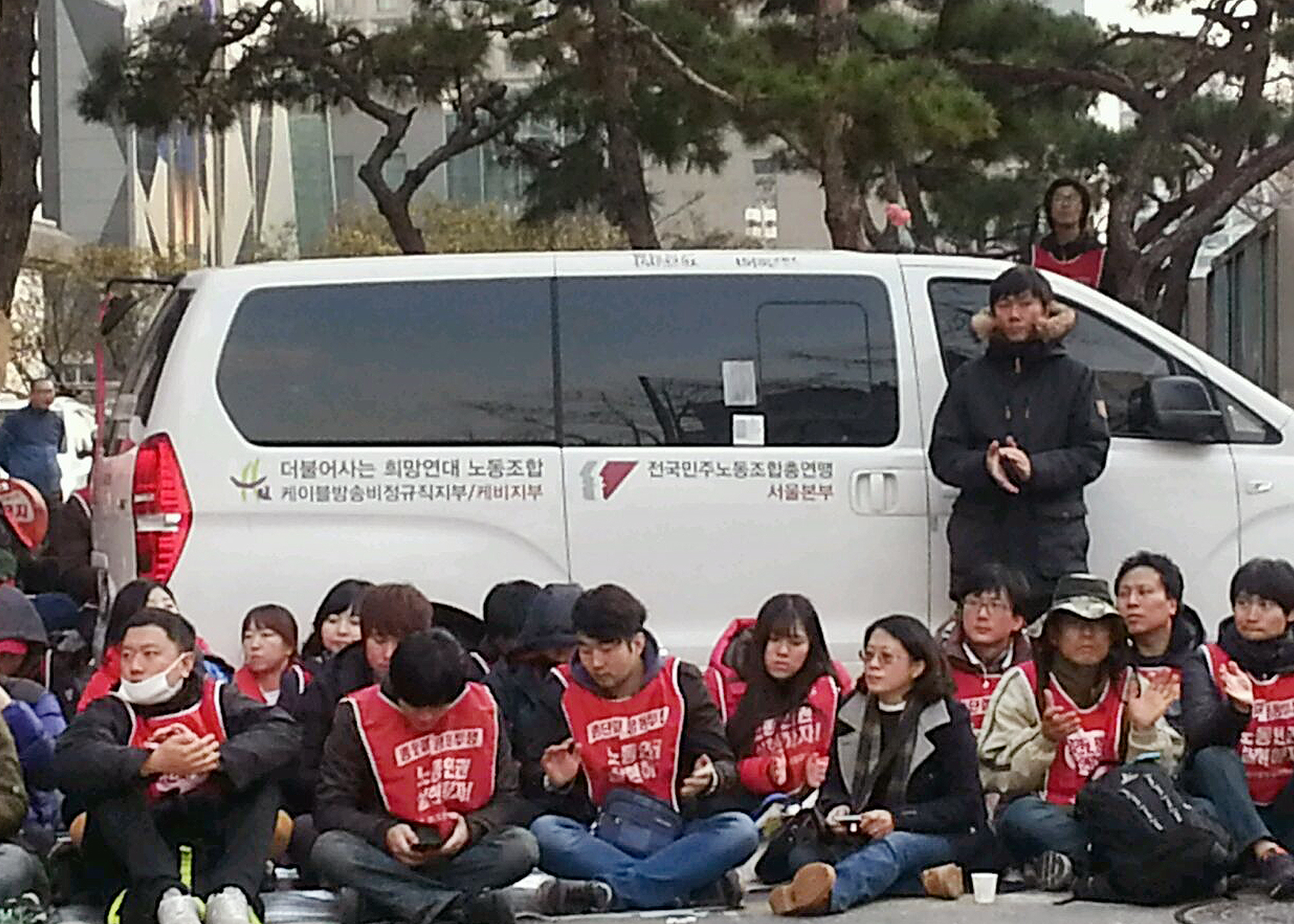 2014 11 27 씨앤앰 노숙농성 해결을 촉구하는 3대종교 문화제.jpg